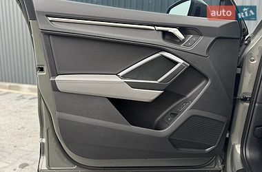 Внедорожник / Кроссовер Audi Q3 2024 в Тернополе
