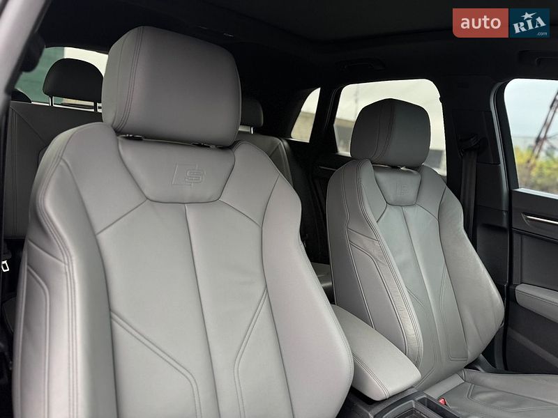 Внедорожник / Кроссовер Audi Q3 2024 в Тернополе