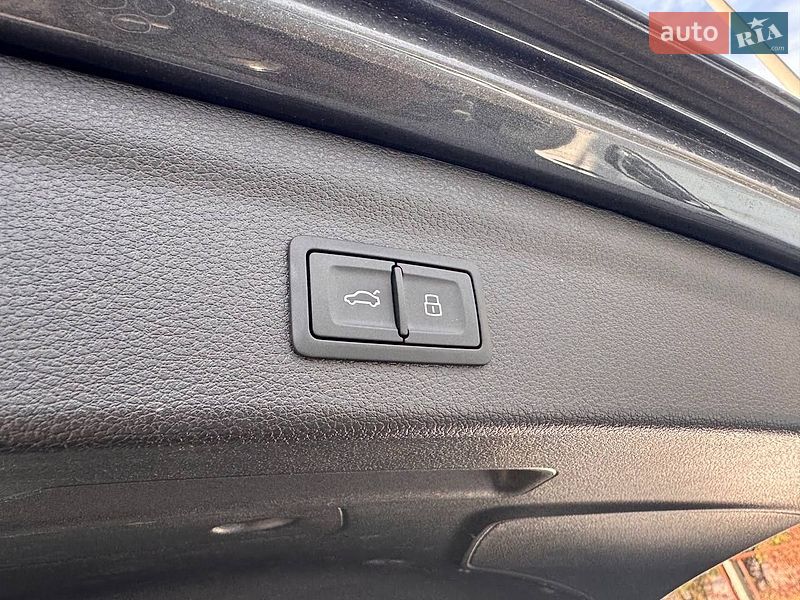 Внедорожник / Кроссовер Audi Q3 2024 в Львове