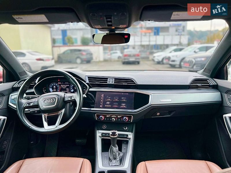 Внедорожник / Кроссовер Audi Q3 2021 в Киеве