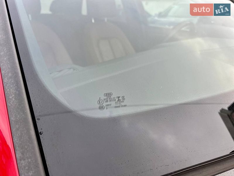 Внедорожник / Кроссовер Audi Q3 2021 в Киеве