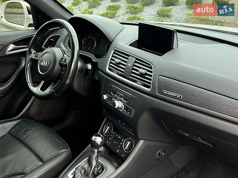 Позашляховик / Кросовер Audi Q3 2016 в Луцьку