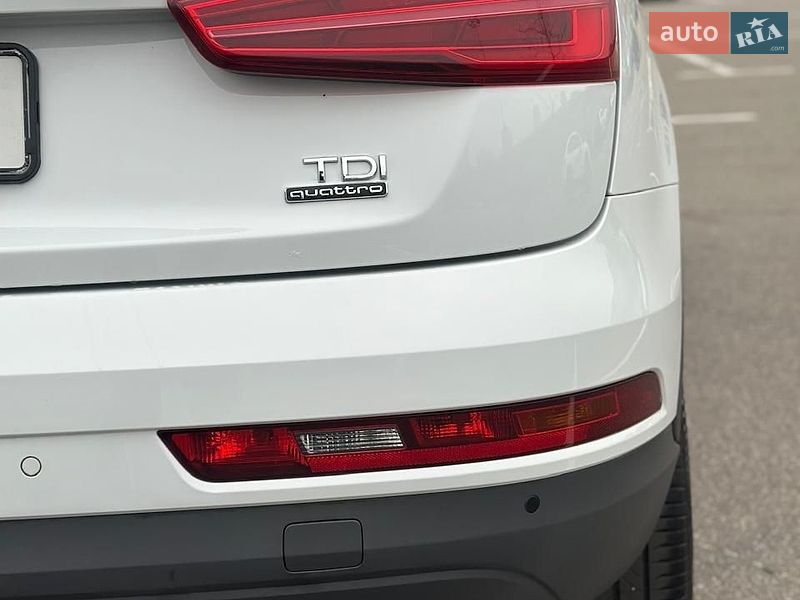 Внедорожник / Кроссовер Audi Q3 2016 в Киеве