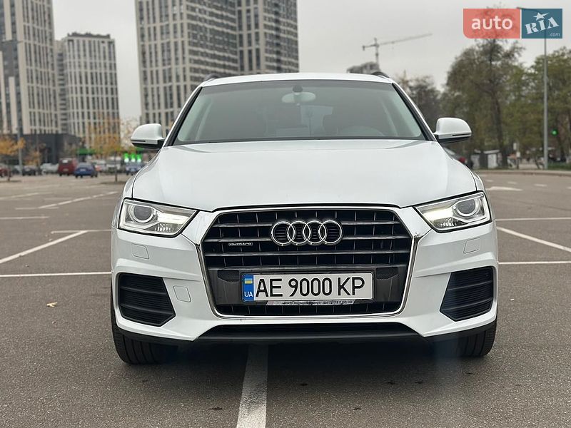 Внедорожник / Кроссовер Audi Q3 2016 в Киеве