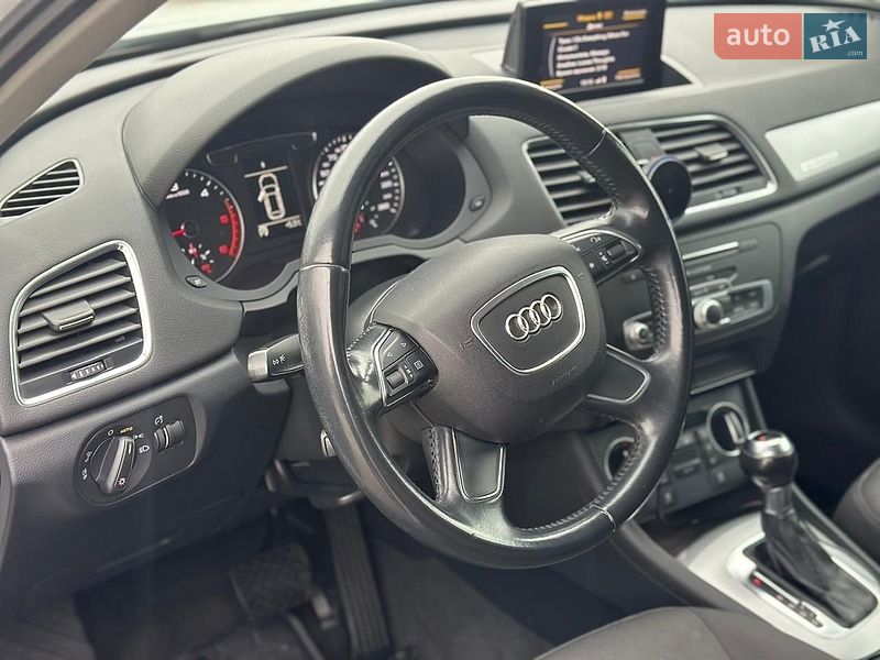 Внедорожник / Кроссовер Audi Q3 2016 в Киеве
