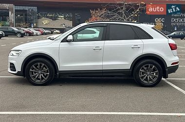 Внедорожник / Кроссовер Audi Q3 2016 в Киеве