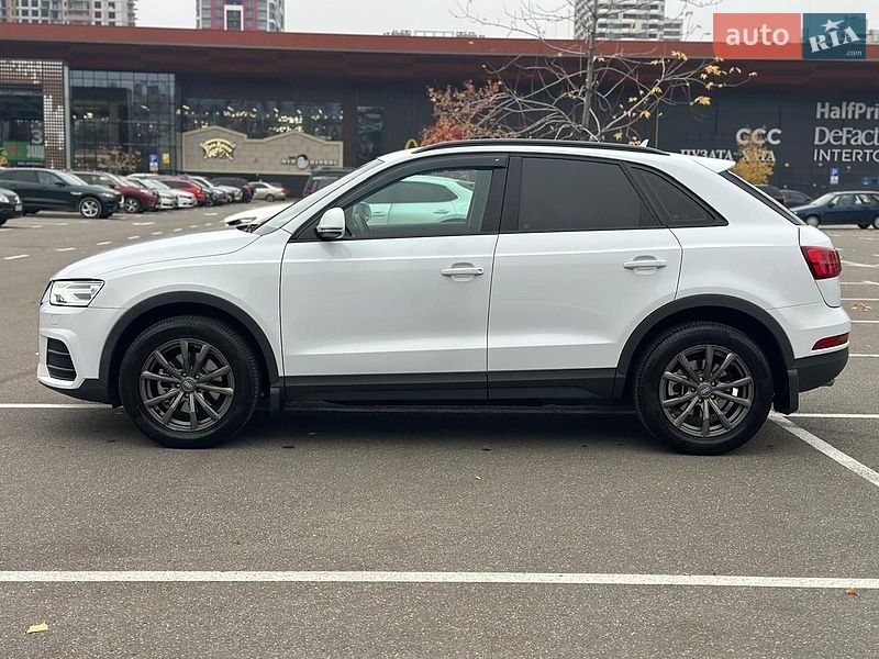 Внедорожник / Кроссовер Audi Q3 2016 в Киеве
