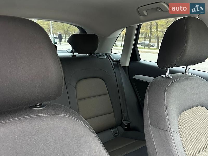 Внедорожник / Кроссовер Audi Q3 2016 в Киеве