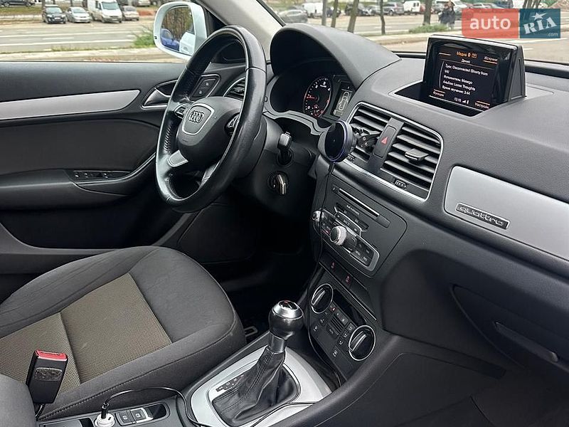 Внедорожник / Кроссовер Audi Q3 2016 в Киеве