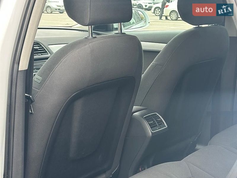 Внедорожник / Кроссовер Audi Q3 2016 в Киеве