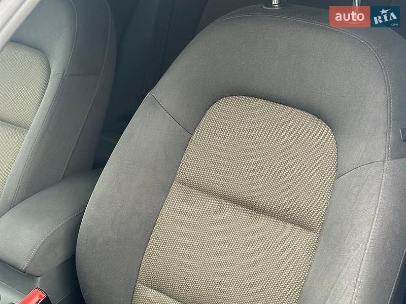 Внедорожник / Кроссовер Audi Q3 2016 в Киеве