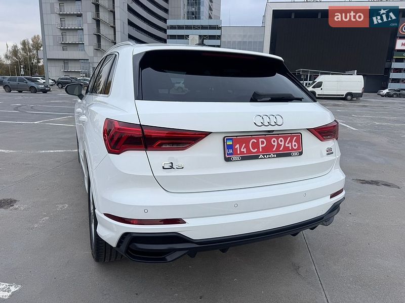 Внедорожник / Кроссовер Audi Q3 2020 в Киеве