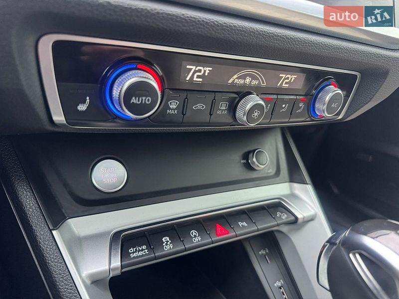 Внедорожник / Кроссовер Audi Q3 2020 в Киеве