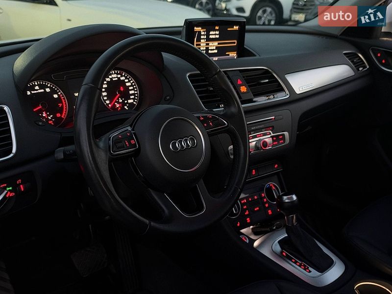 Позашляховик / Кросовер Audi Q3 2016 в Харкові