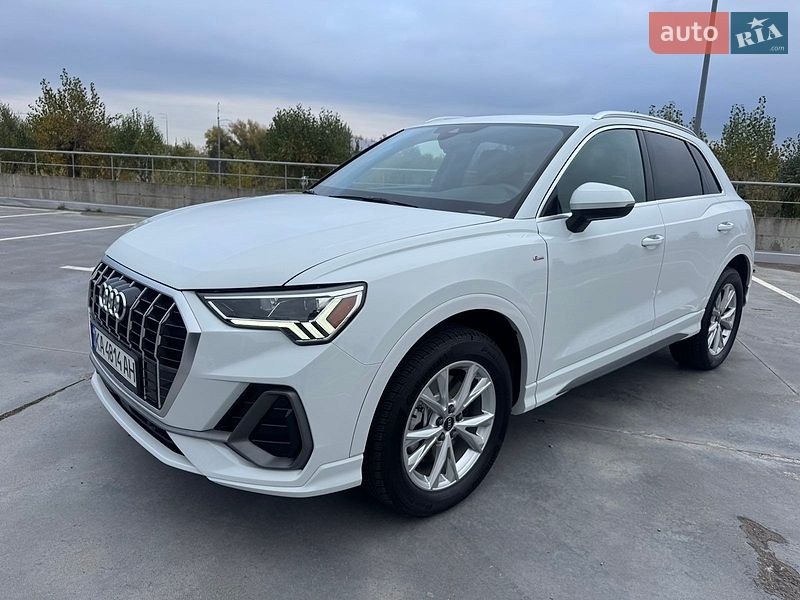 Внедорожник / Кроссовер Audi Q3 2025 в Киеве