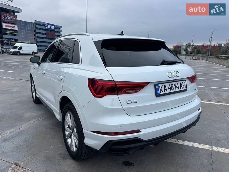 Внедорожник / Кроссовер Audi Q3 2025 в Киеве
