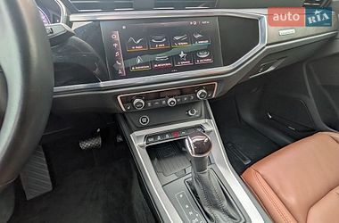 Внедорожник / Кроссовер Audi Q3 2022 в Борисполе