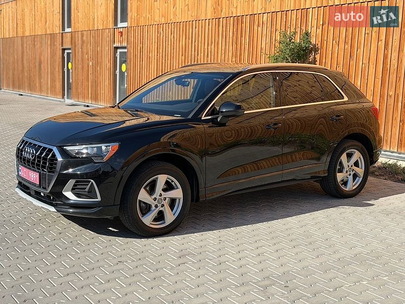 Позашляховик / Кросовер Audi Q3 2020 в Львові