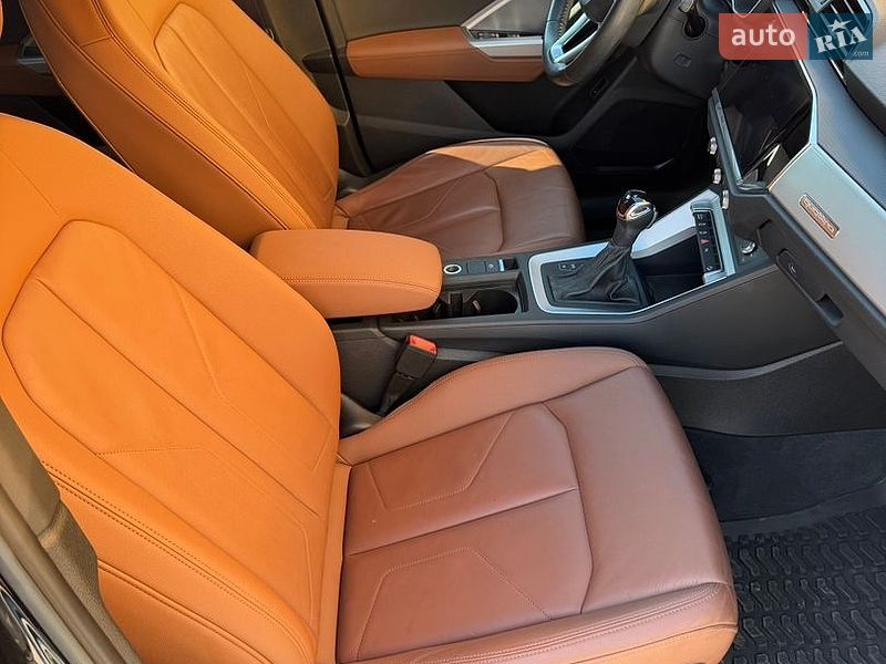 Позашляховик / Кросовер Audi Q3 2020 в Львові