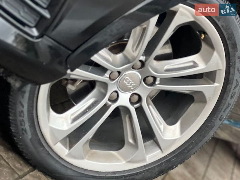 Внедорожник / Кроссовер Audi Q3 2016 в Дрогобыче