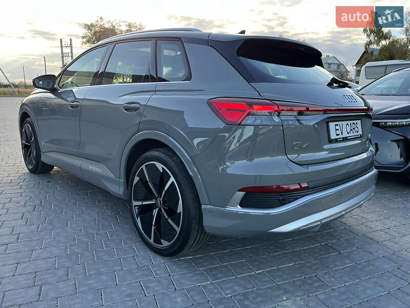 Позашляховик / Кросовер Audi Q4 e-tron 2023 в Івано-Франківську