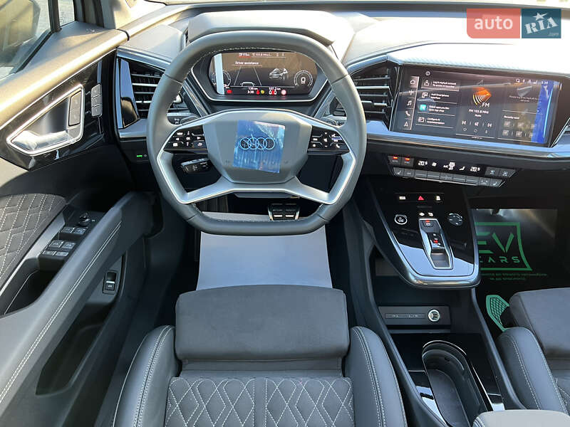 Позашляховик / Кросовер Audi Q4 e-tron 2023 в Івано-Франківську