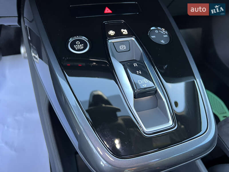 Позашляховик / Кросовер Audi Q4 e-tron 2023 в Івано-Франківську