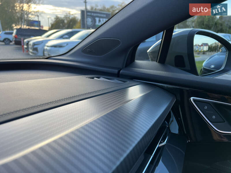 Позашляховик / Кросовер Audi Q4 e-tron 2023 в Івано-Франківську