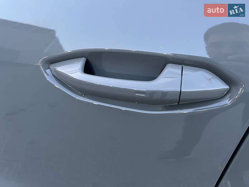 Позашляховик / Кросовер Audi Q4 e-tron 2023 в Івано-Франківську