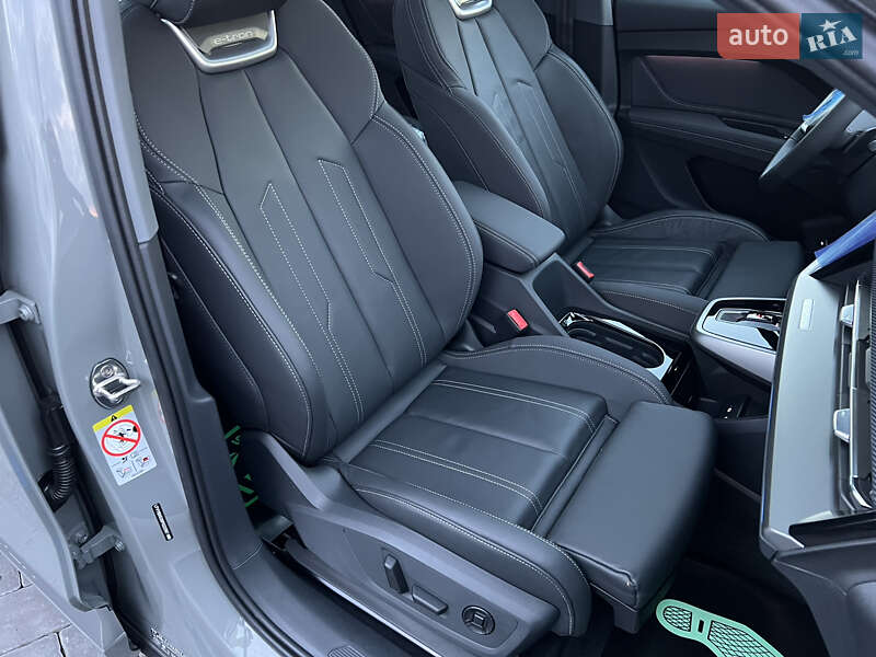 Позашляховик / Кросовер Audi Q4 e-tron 2023 в Івано-Франківську