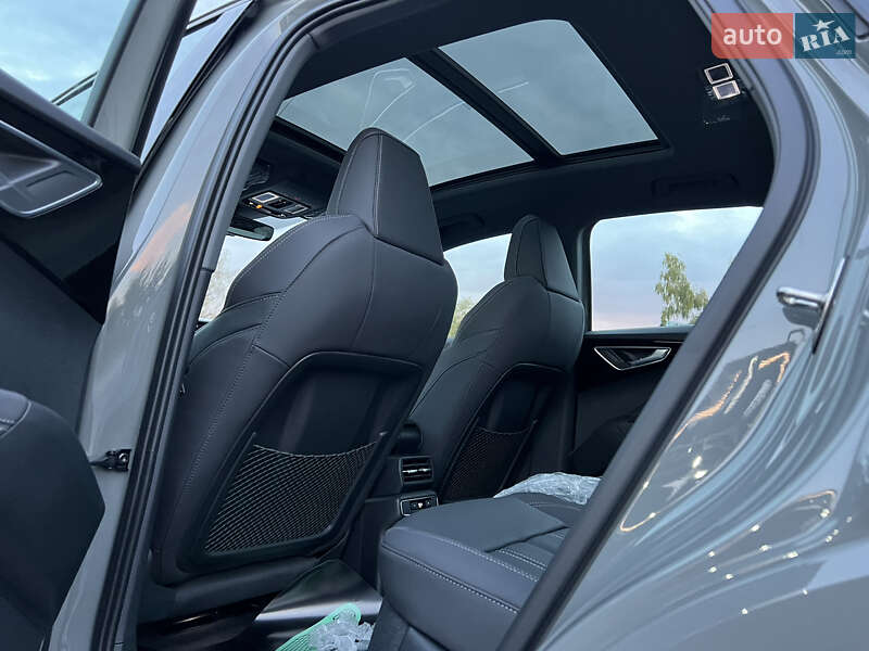 Позашляховик / Кросовер Audi Q4 e-tron 2023 в Івано-Франківську