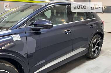 Внедорожник / Кроссовер Audi Q4 e-tron 2024 в Львове