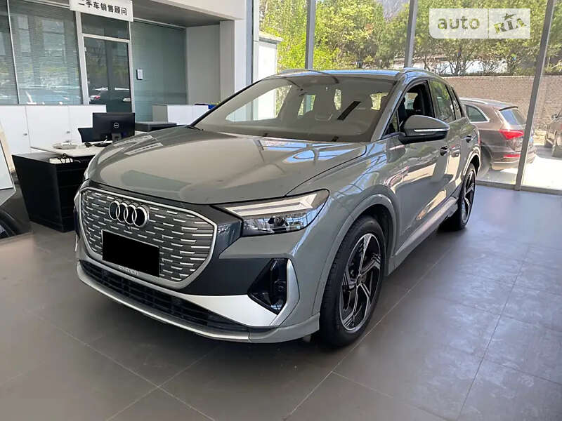 Внедорожник / Кроссовер Audi Q4 e-tron 2024 в Киеве