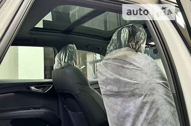 Позашляховик / Кросовер Audi Q4 e-tron 2024 в Києві