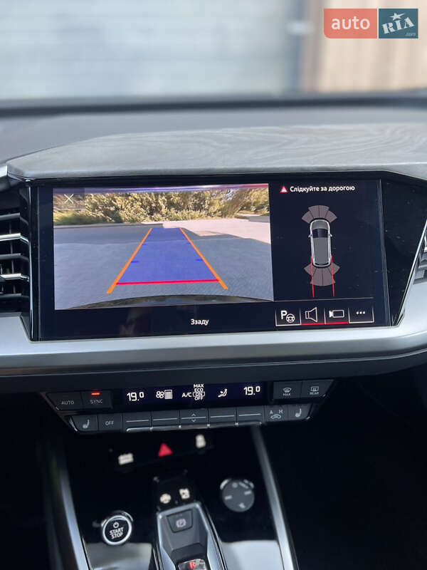 Внедорожник / Кроссовер Audi Q4 e-tron 2023 в Львове