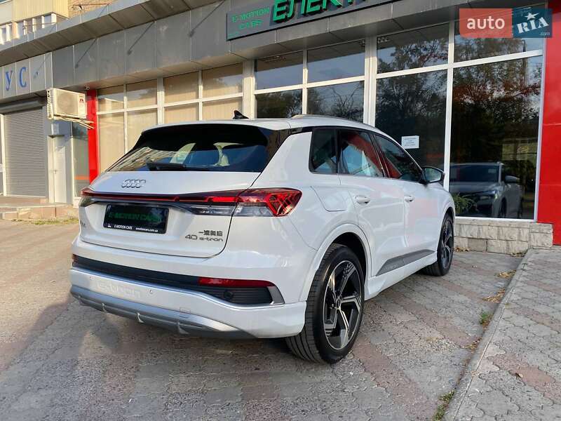 Внедорожник / Кроссовер Audi Q4 e-tron 2024 в Харькове