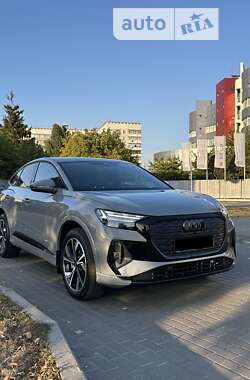 Внедорожник / Кроссовер Audi Q4 e-tron 2022 в Киеве