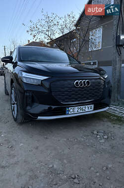 Позашляховик / Кросовер Audi Q4 e-tron 2021 в 