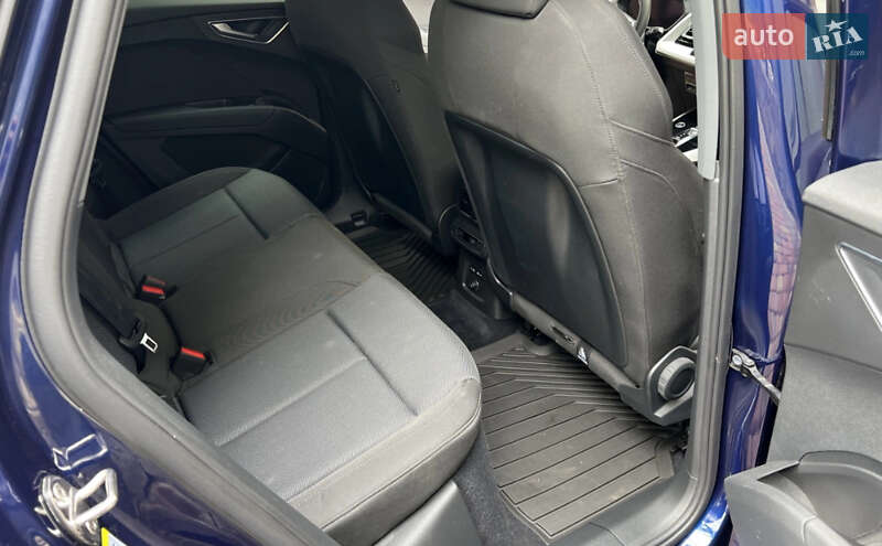 Внедорожник / Кроссовер Audi Q4 e-tron 2022 в Ужгороде фото 12 Внедорожник / Кроссовер Audi Q4 e-tron 2022 в Ужгороде