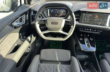 Внедорожник / Кроссовер Audi Q4 e-tron 2025 в 