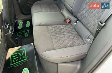 Внедорожник / Кроссовер Audi Q4 e-tron 2025 в 