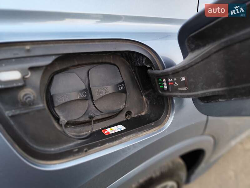 Внедорожник / Кроссовер Audi Q4 e-tron 2023 в Киеве