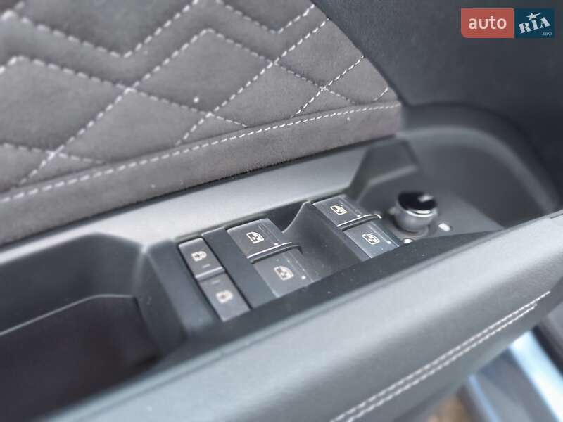 Внедорожник / Кроссовер Audi Q4 e-tron 2023 в Киеве