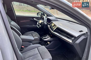 Внедорожник / Кроссовер Audi Q4 e-tron 2023 в 