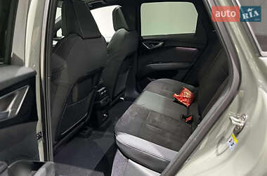 Внедорожник / Кроссовер Audi Q4 e-tron 2023 в 