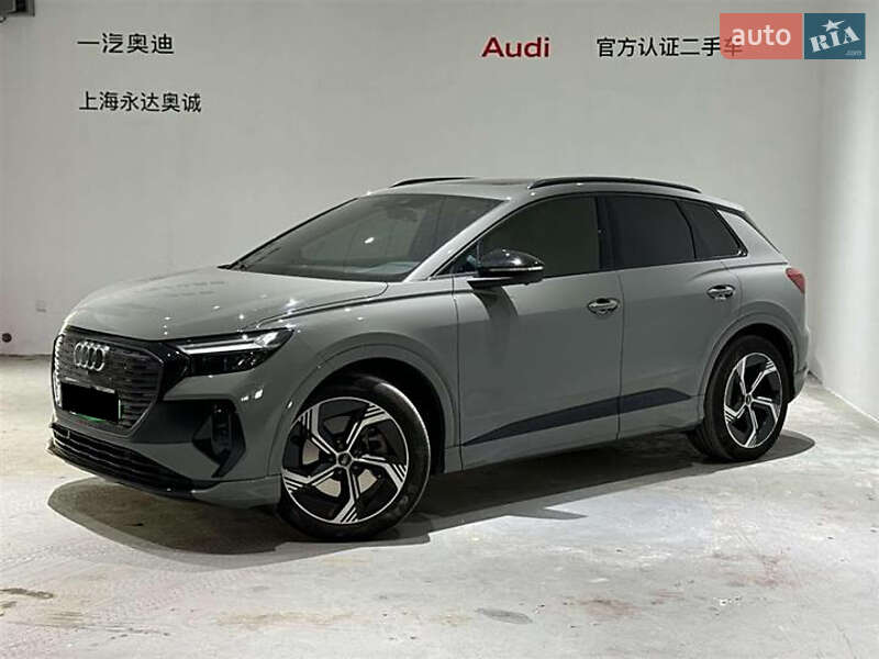Внедорожник / Кроссовер Audi Q4 e-tron 2023 в 