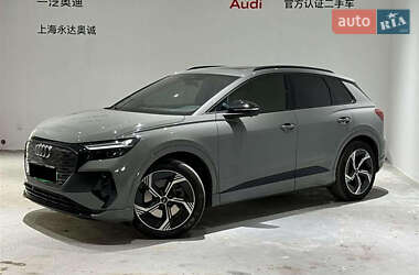 Внедорожник / Кроссовер Audi Q4 e-tron 2023 в 