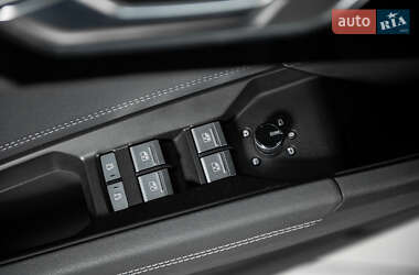 Внедорожник / Кроссовер Audi Q4 e-tron 2022 в 