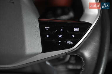 Внедорожник / Кроссовер Audi Q4 e-tron 2022 в 