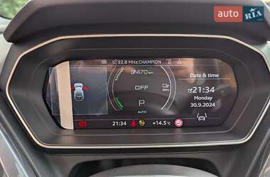 Внедорожник / Кроссовер Audi Q4 e-tron 2025 в 